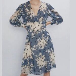 Zara Women’s Blue Floral Dress Size Medium